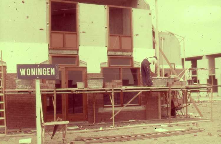 Woningbouw in Almere, 1976
