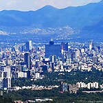 Mexico Stad in de Mexico vallei tussen de bergen