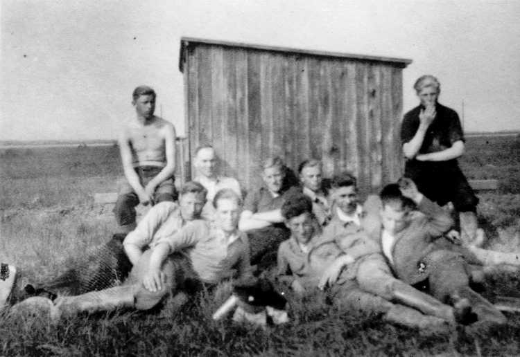schaftende arbeiders Noordoostpolder ca. 1943