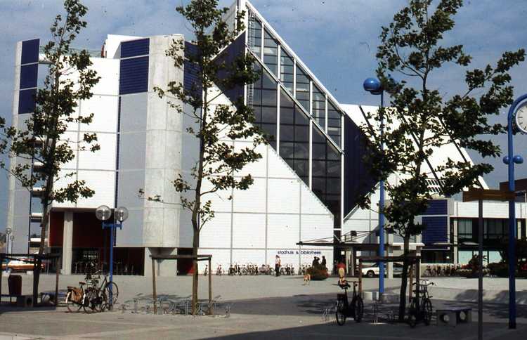 Lelystad : het Stadhuis, 1985