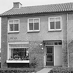 Landarbeiderswoningen aan de Galjoenstraat in Dronten, 17 september 1966