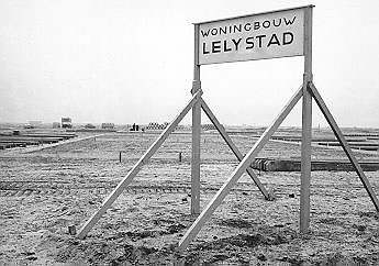 De plaats waar de eerste woningen van Lelystad zullen verrijzen 1966