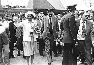 Bezoek van Koningin Beatrix en Prins Claus aan Almere Haven, 1980 