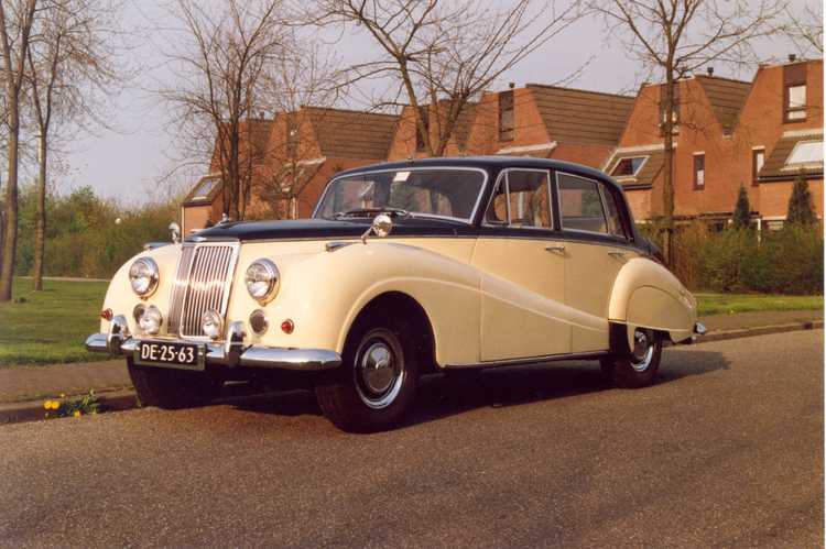 Armstrong Siddeley - Star Sapphire uit 1960 in Almere