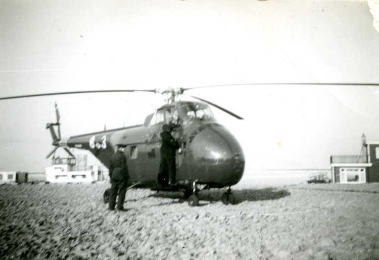 Helicopter Werkeiland Lelystad, winter 1954