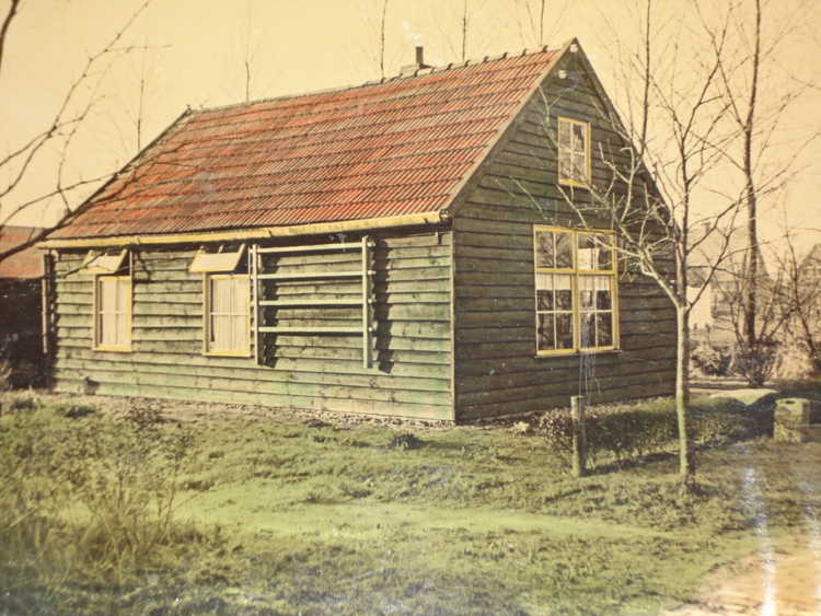 Het ouderlijk huis van Lucas Vredeveld in Marknesse, 1947