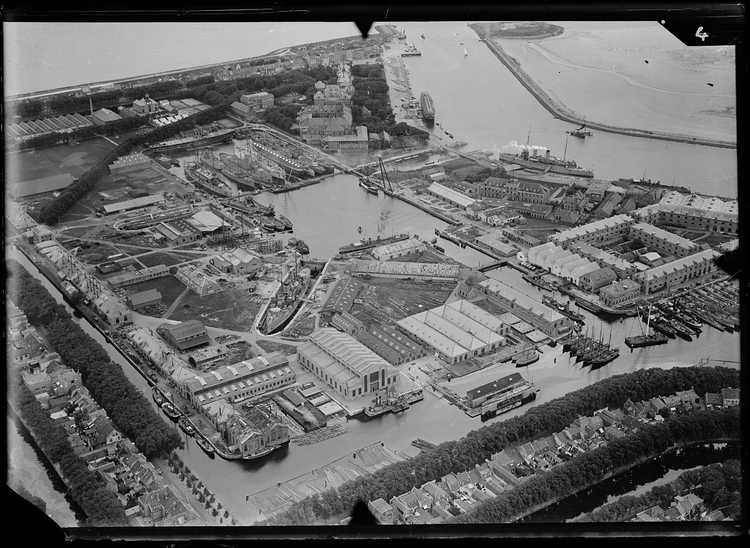 Aerial_photograph_of_Den_Helder,_The_Netherlands_-_1920_-_1940