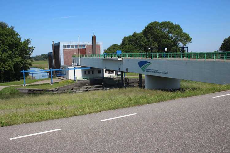  Gemaal Abraham Kroes dat overtollig water uit de Zuidplaspolder uitmaalt op de Hollandsche IJssel
